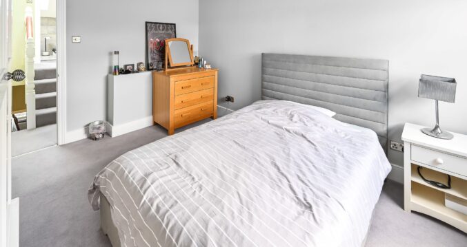 Bright modern loft conversion bedroom annexe in the area of Barnet North London