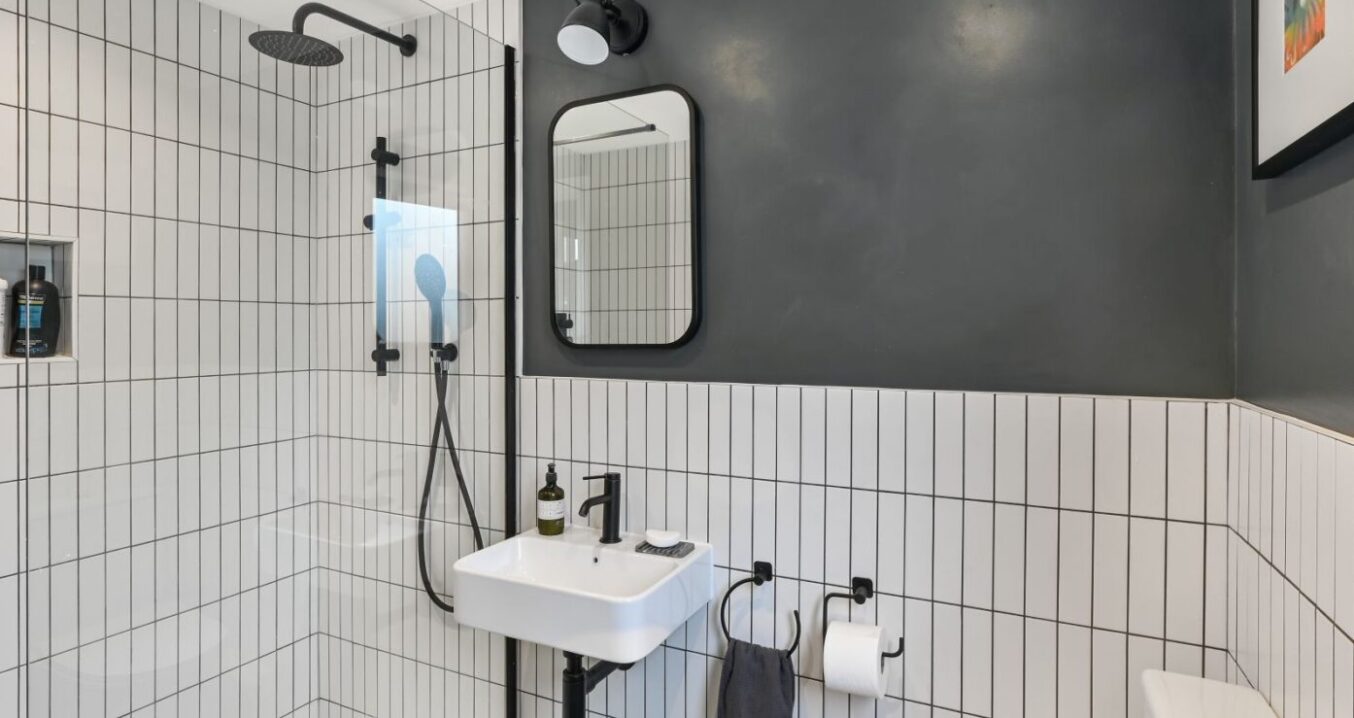 Modern en-suite bathroom in loft conversion Dulwich SE22